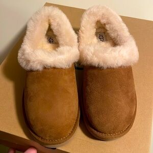 UGG Nita Slipper, 8 in Chestnut